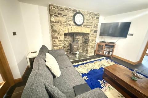 3 bedroom property with land for sale, Harford, Near Lampeter