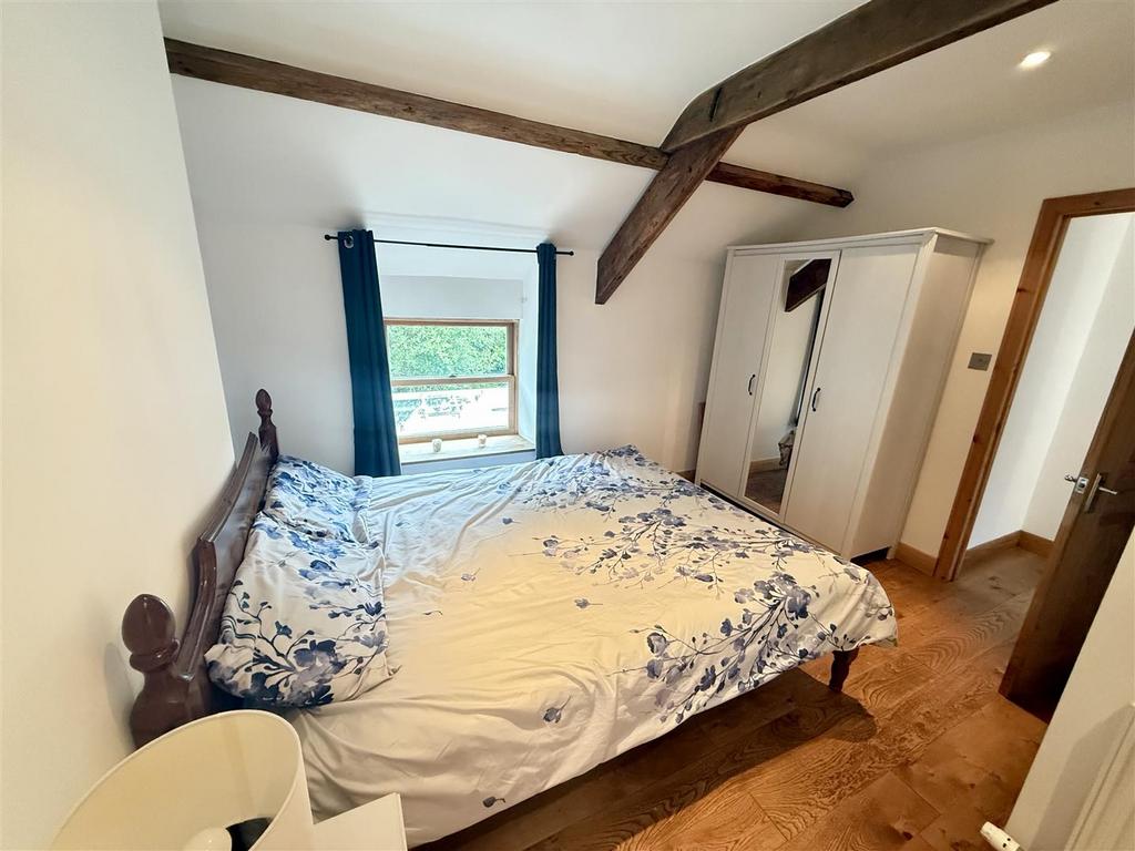 Rear bedroom 2