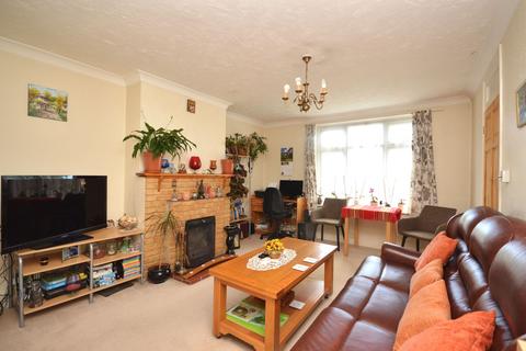 11 The Durlocks, Folkestone, CT19 6AH