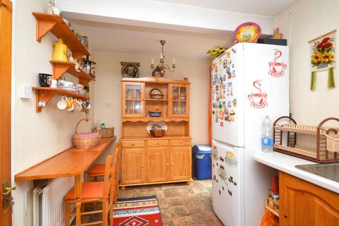 11 The Durlocks, Folkestone, CT19 6AH