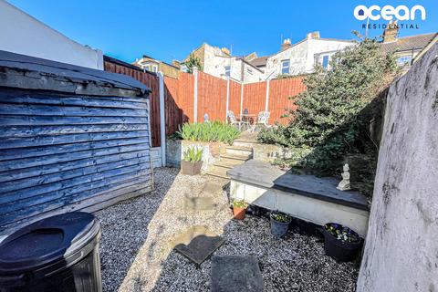 1 Forest Avenue, Southend-on-sea, SS1 2HU