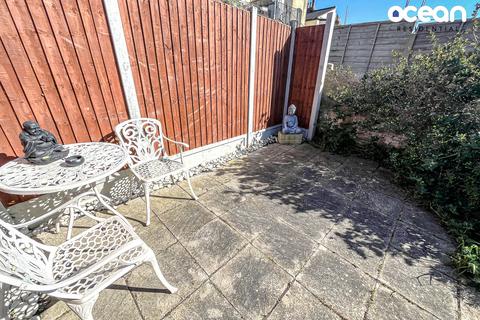 1 Forest Avenue, Southend-on-sea, SS1 2HU
