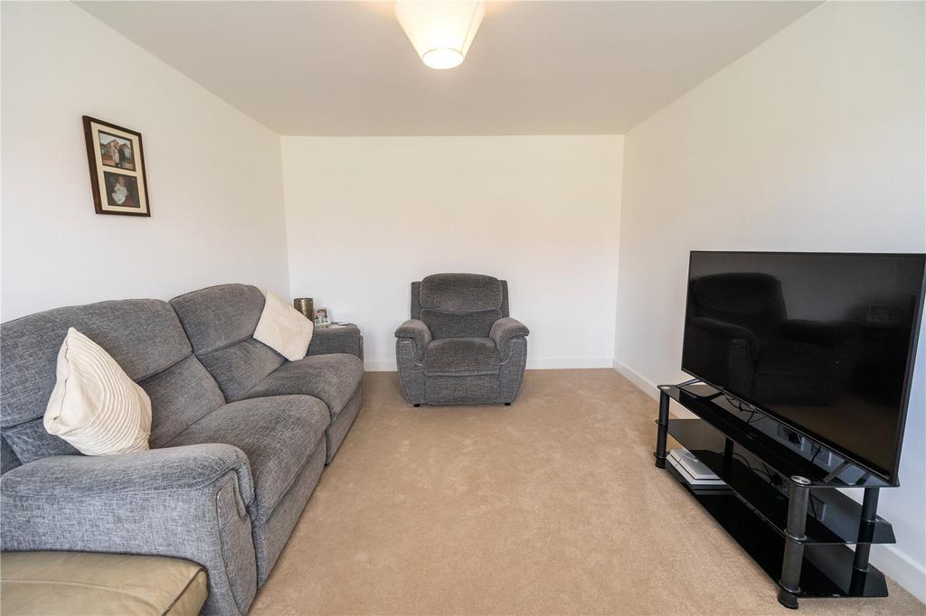 Living Room (2)