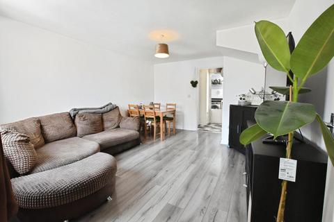 3 Linnet Garth, Scunthorpe, DN16 3WL