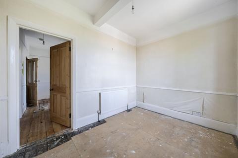 Flat 3, 3 Croft Road, Sutton, SM1 4NE