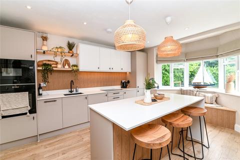 2 bedroom apartment for sale, Seaward Avenue, Barton on Sea, New Milton, Hampshire, BH25