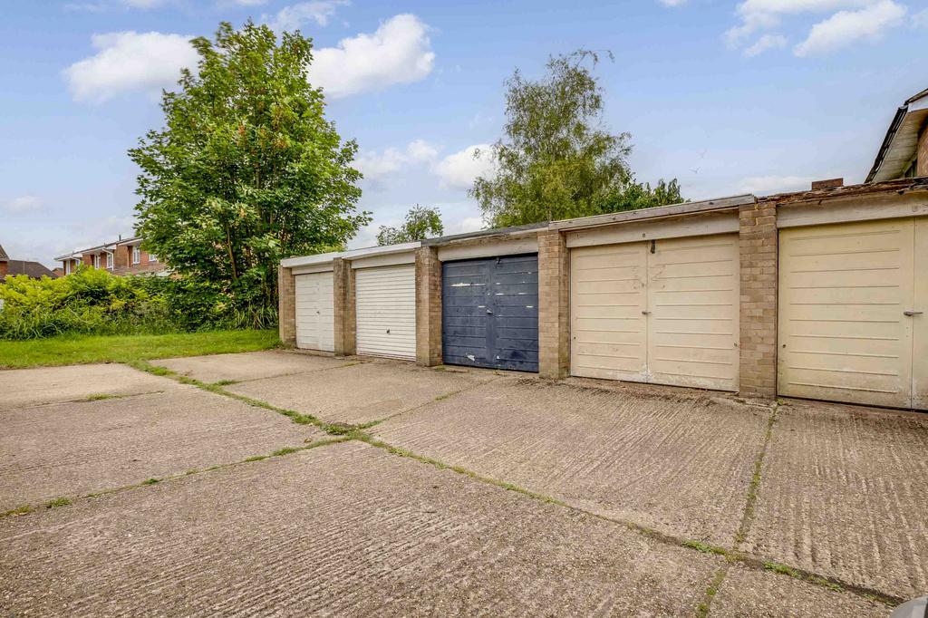 8 Riverside, SL8 5 HS (LOW RES)-15