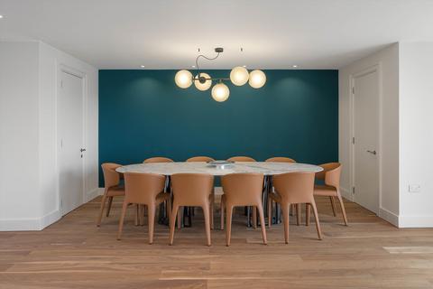 3 bedroom flat for sale, Lancelot Place, London, SW7