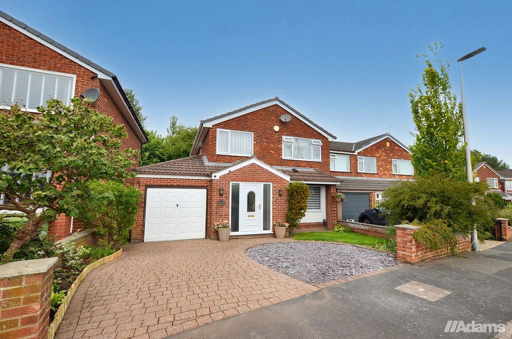 Ashbourne Avenue, Higher Runcorn 3 bed detached house - £325,000