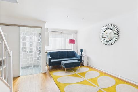 8 Gainsborough Close, Cambridge, CB4 1SY