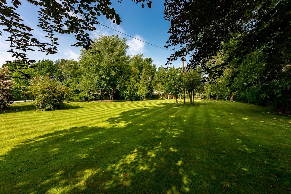 Lawned Garden