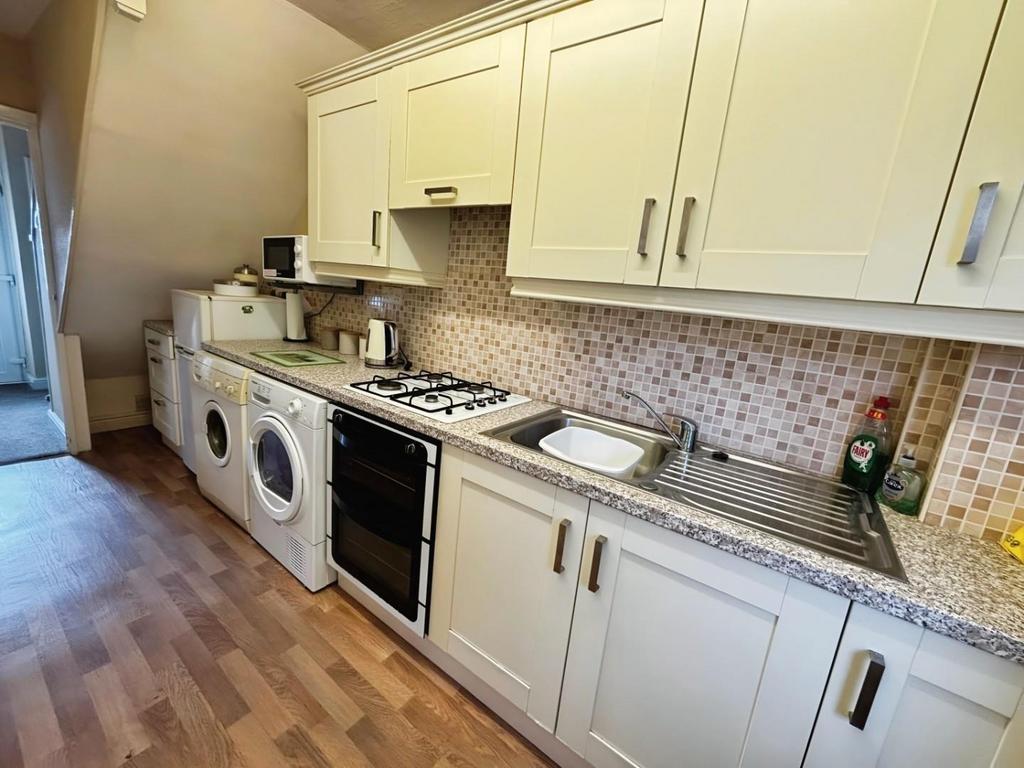 Kitchen 1