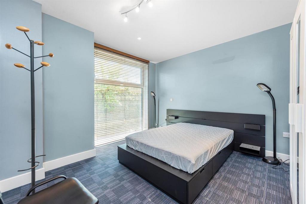 Bedroom (2).jpg