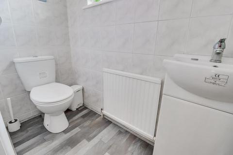 5 Whiteways, Canvey Island, SS8 7HJ