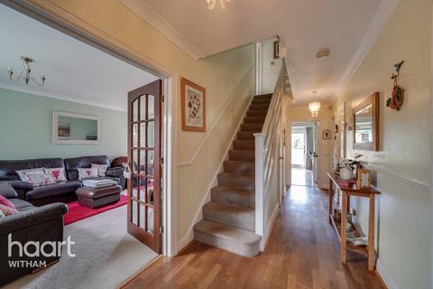 4 bedroom detached house for sale, Chippingdell, Witham