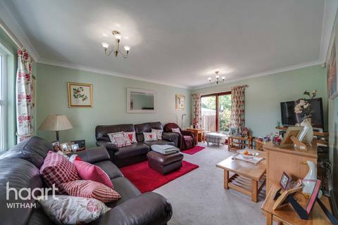 4 bedroom detached house for sale, Chippingdell, Witham