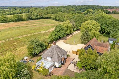 3 bedroom detached house for sale, Buttleys Lane, Dunmow, CM6