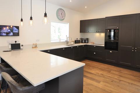 3 bedroom barn conversion for sale, Whielden Lane, Amersham, HP7