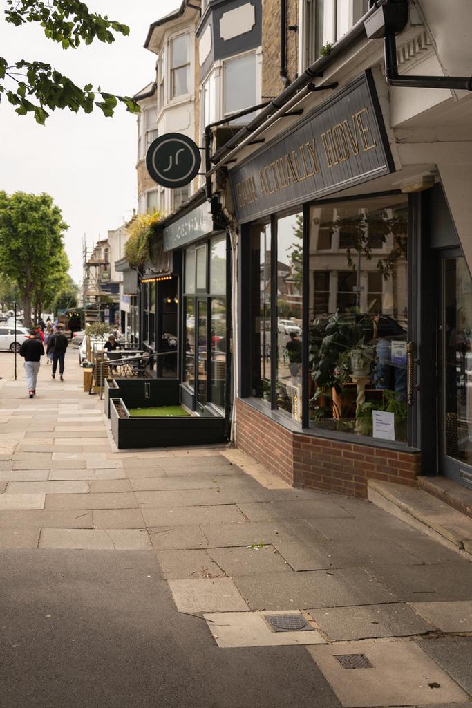 291076 inigo 107 livingstone road hove bn3 3 w...