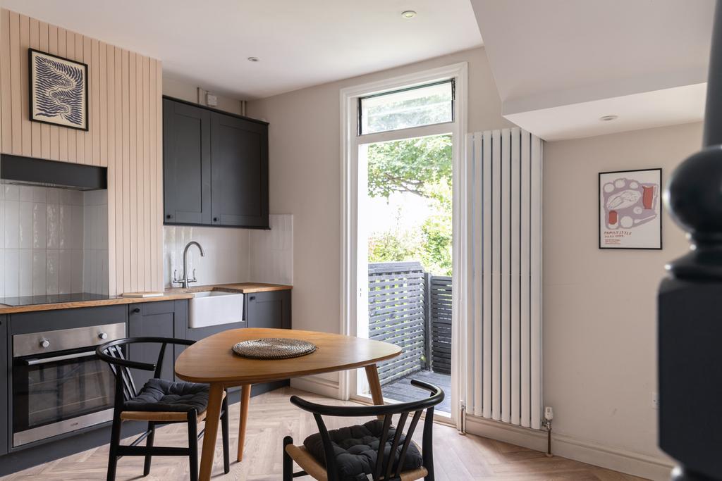 291054 inigo 107 livingstone road hove bn3 3 w...