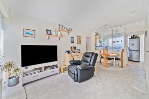 2 bedroom maisonette for sale, Devoke Way, Walton On Thames, Surrey, KT12