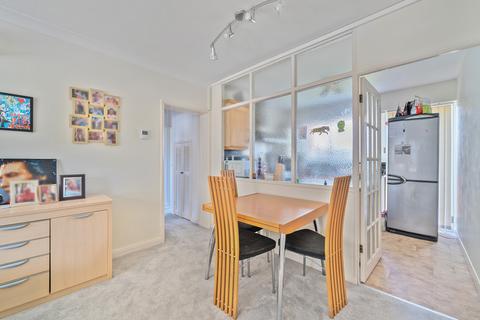 2 bedroom maisonette for sale, Devoke Way, Walton On Thames, Surrey, KT12