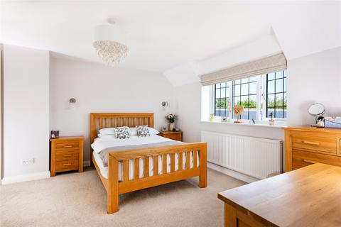 undefined, Buswell Close, Weedon, Northampton, Northamptonshire, NN7