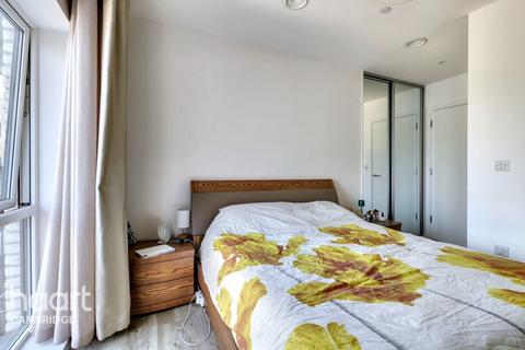 2 bedroom apartment for sale, Marleigh Avenue, Cambridge