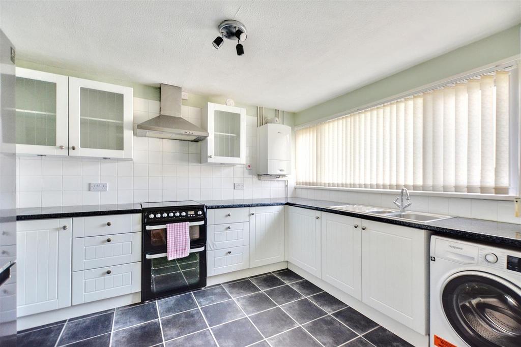 Kitchen 1.jpeg