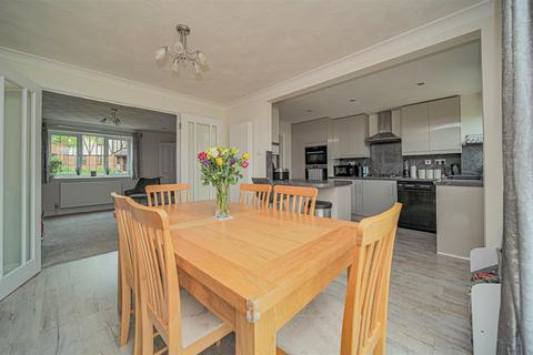 3 bedroom link detached house for sale, Grasmere, Melksham SN12