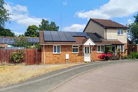 2 bedroom semi-detached bungalow for sale, Keyham Court, The Glades, Northampton, NN3 8TT