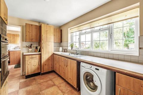 3 bedroom detached bungalow for sale, WARENNE ROAD, FETCHAM, KT22