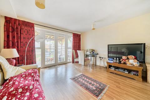 undefined, Stone Court, Sevenoaks TN15