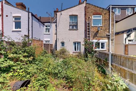 11 Salisbury Road, Chingford, London, E4 6TA