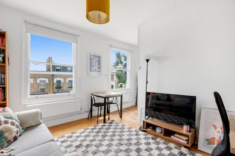 1 bedroom flat for sale, Leconfield Road, London, N5