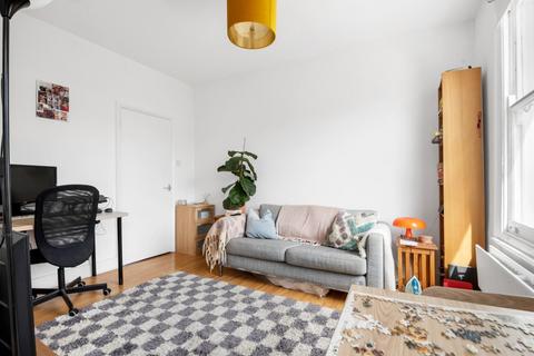 1 bedroom flat for sale, Leconfield Road, London, N5