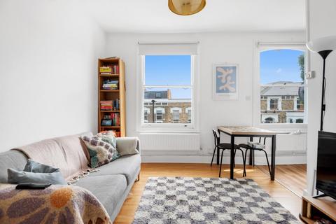 1 bedroom flat for sale, Leconfield Road, London, N5