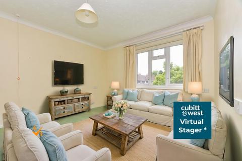 2 bedroom flat for sale, Canterbury Court, Dorking RH4