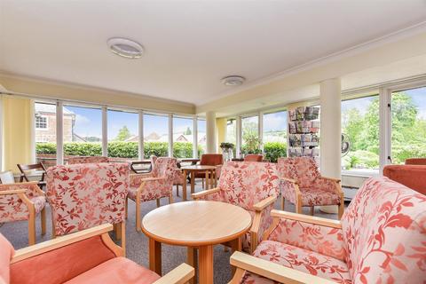 2 bedroom flat for sale, Canterbury Court, Dorking RH4