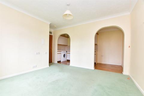 2 bedroom flat for sale, Canterbury Court, Dorking RH4