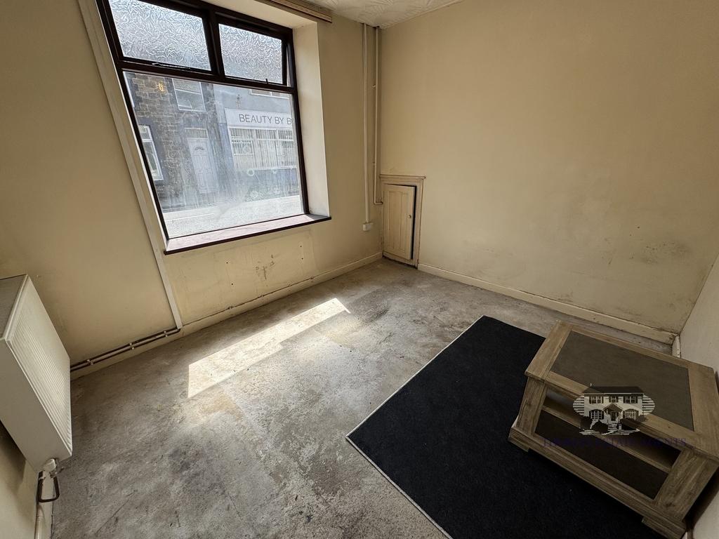 Front Lounge