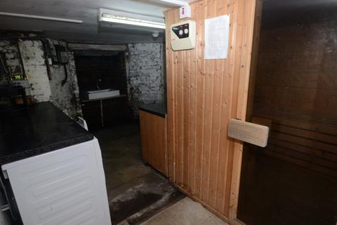 1 bedroom semi-detached house to rent, HouseShare Upper Lloyd Street, Manchester M14