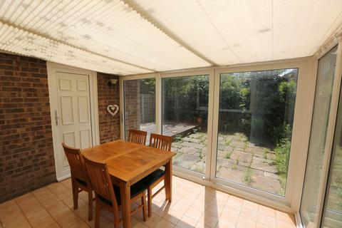 2 bedroom semi-detached house to rent, Ladywell Close, Hazel Grove