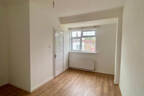 5 bedroom terraced house to rent, London SW16
