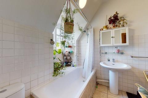 3 bedroom property to rent, Lyttelton Road, London, N2