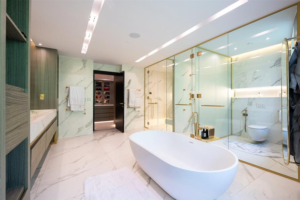 En Suite Bathrrom