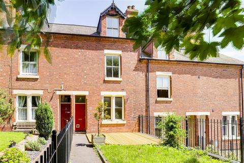 4 bedroom terraced house for sale