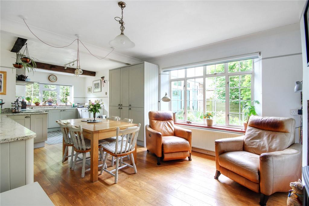 Kitchen/Dining