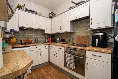 2 bedroom flat for sale, Villa Road, St. Leonards-On-Sea