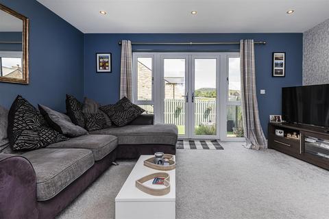 3 bedroom end of terrace house for sale, West Nab View, Holmfirth HD9
